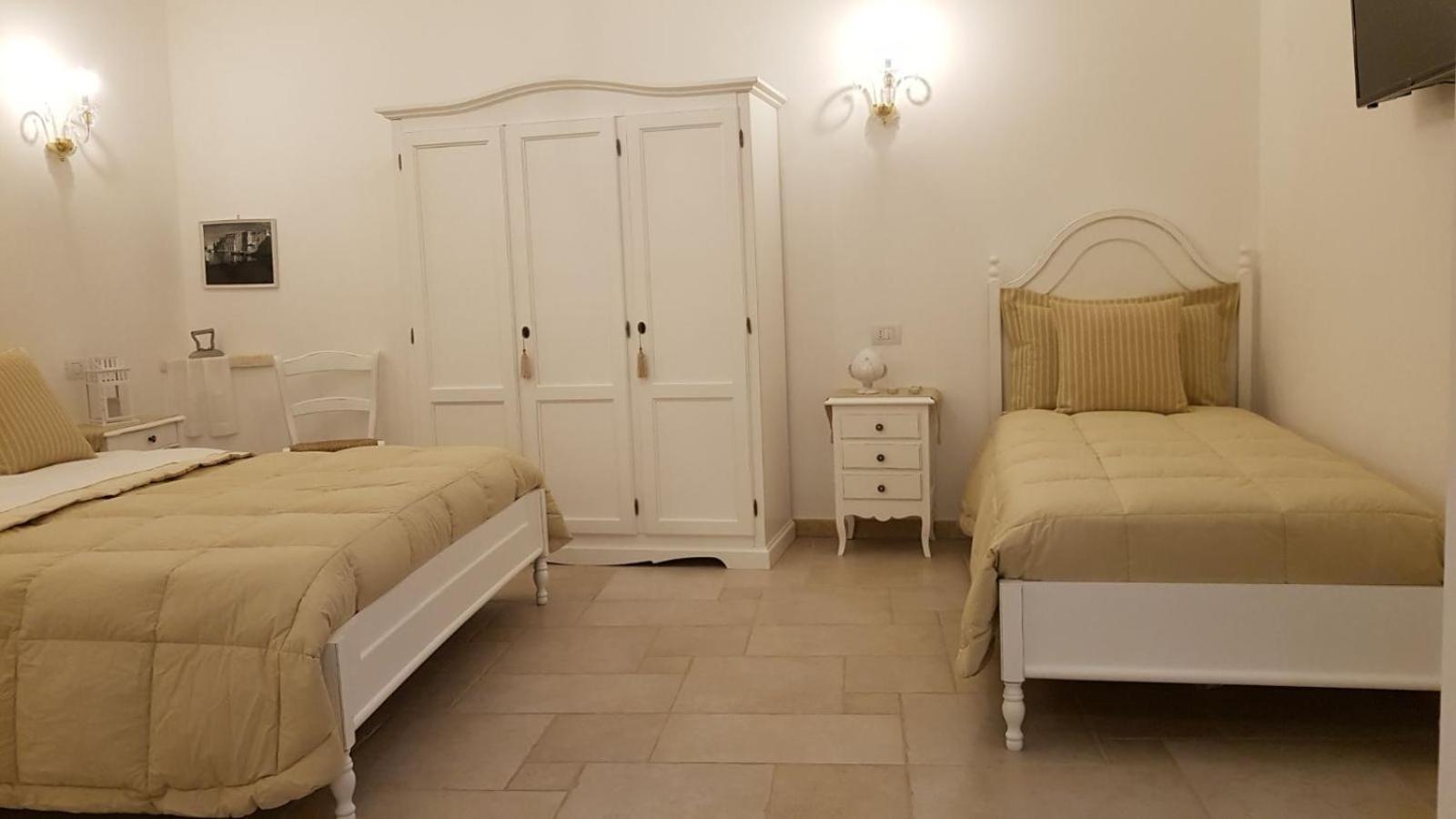 Dimora Palmieri Di Charme Bed & Breakfast Monopoli Eksteriør bilde